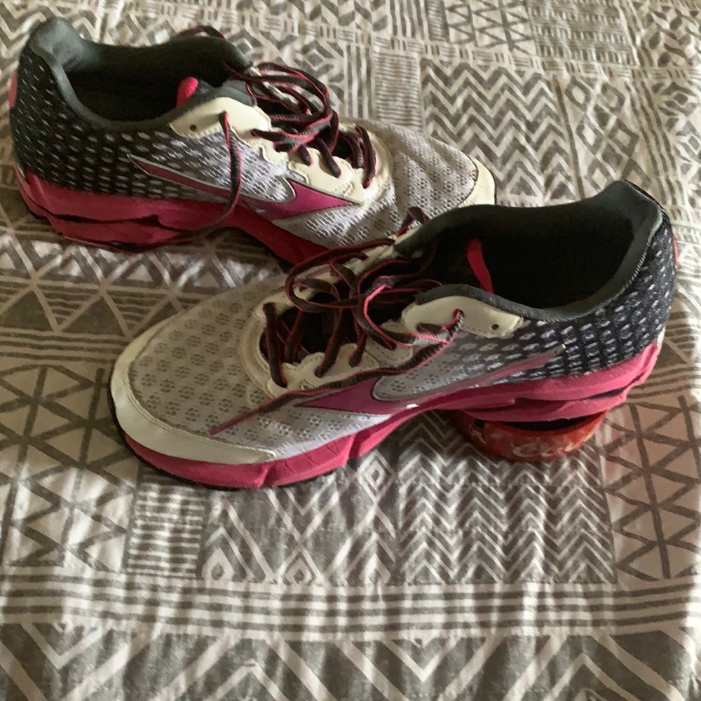 Running shoes